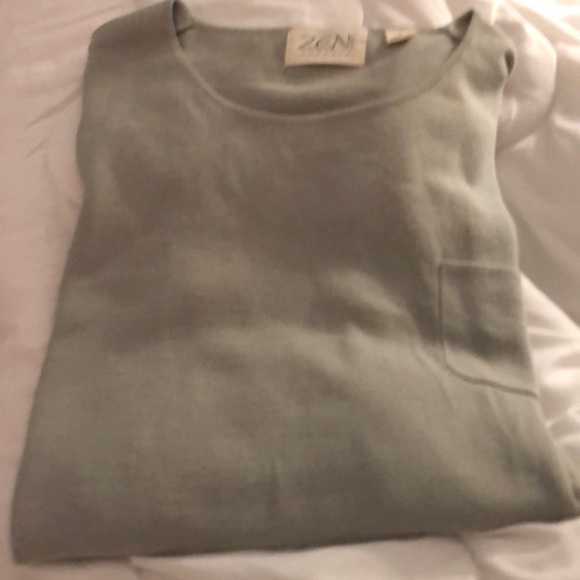🎉 5/$25 Like New Zen Spirit Danskin Sage Sweater - Picture 2 of 11